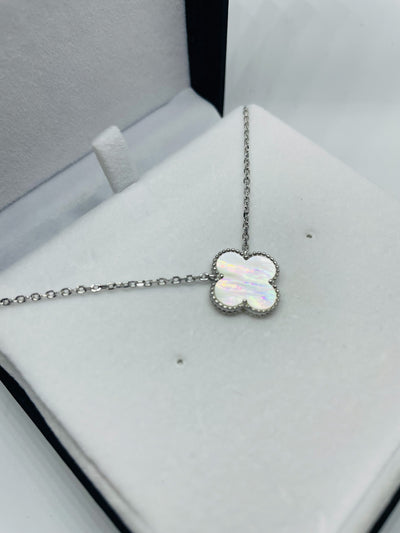 White Mother of Pearl Flower Necklace
