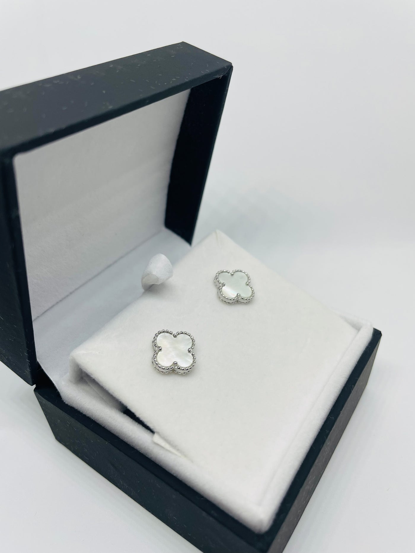 White Mother of Pearl Flower Stud Earrings