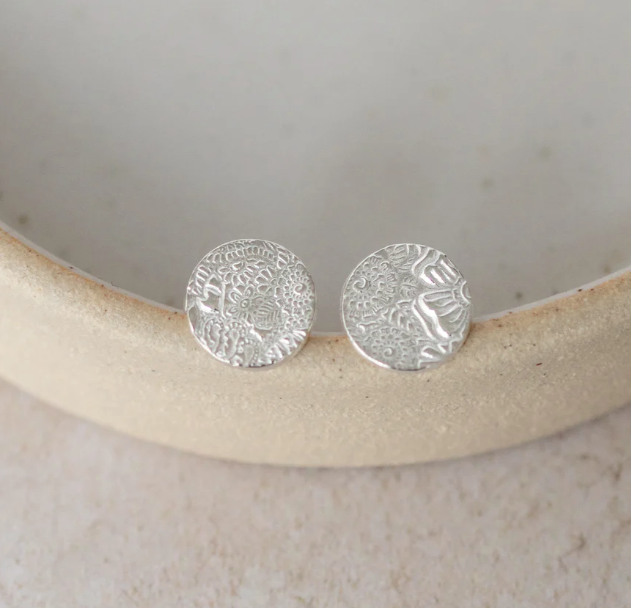 Silver Textured Circle Disc Stud Earrings