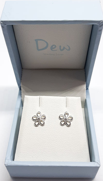Dew Open Daisy Flower Stud Earrings
