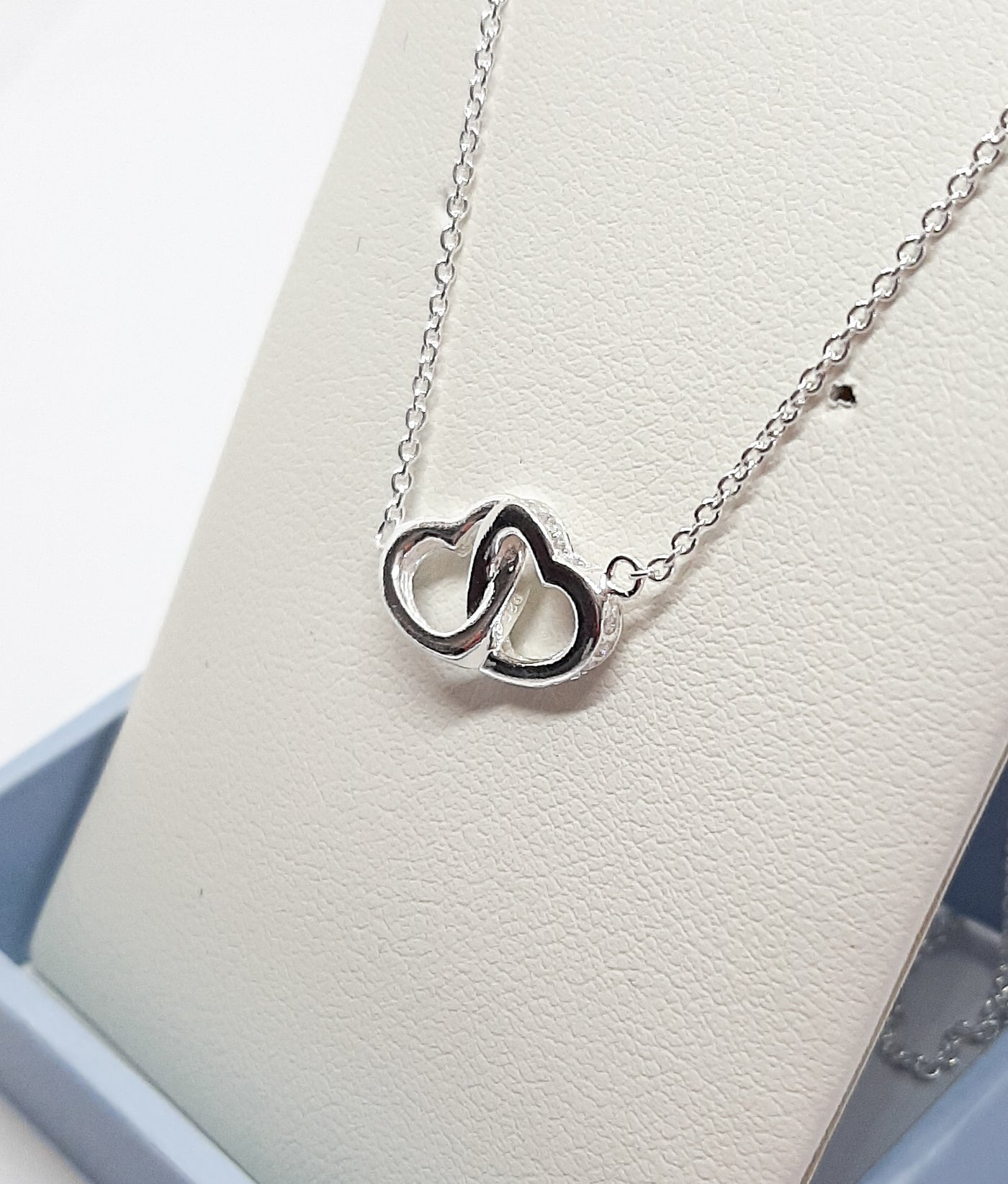 Dew Linked Hearts Necklace