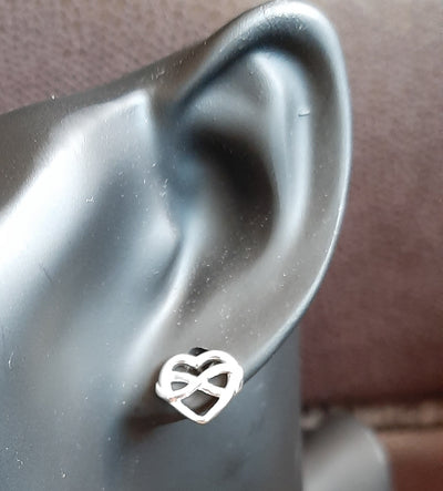 Dew Infinity Heart Stud Earrings