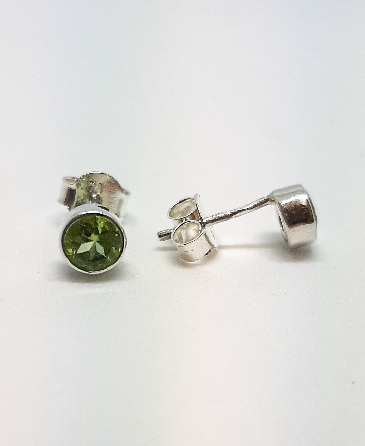 5mm Round Peridot Stud Earrings