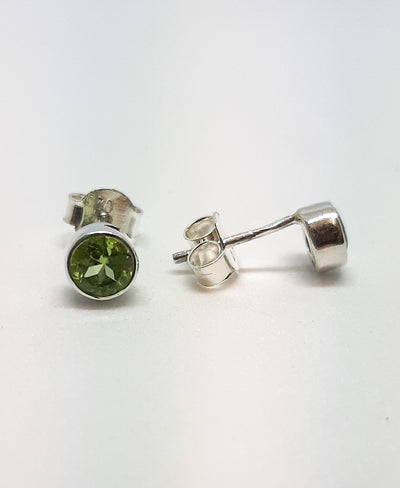 5mm Round Peridot Stud Earrings