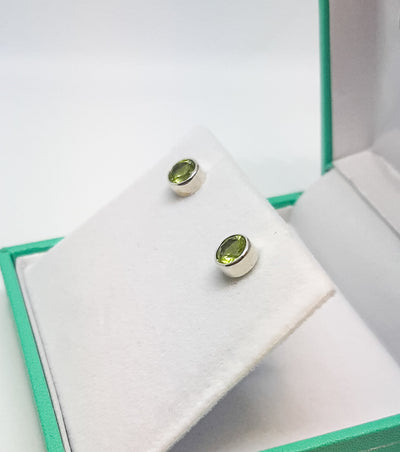 5mm Round Peridot Stud Earrings