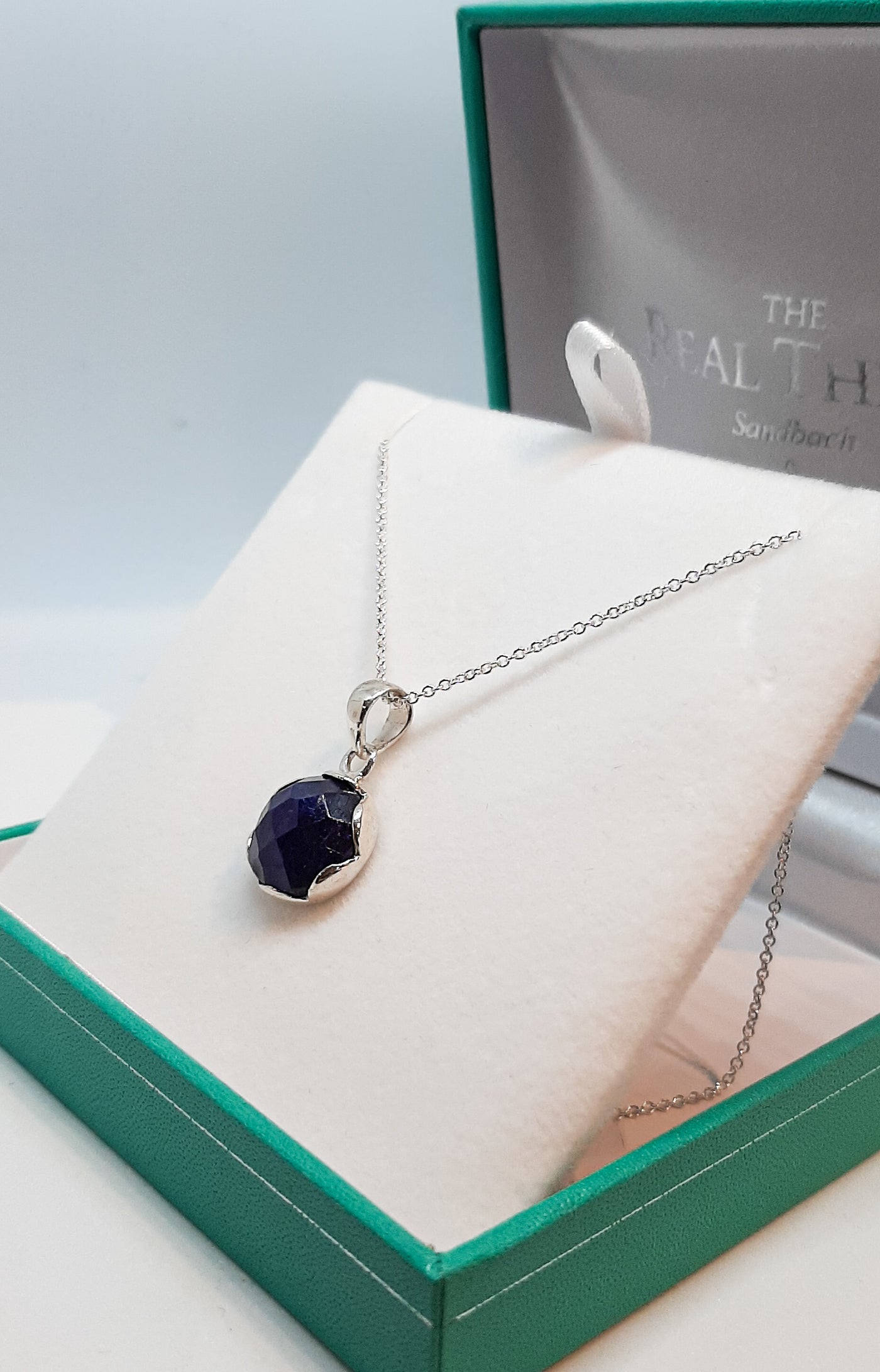 Sapphire Round Scallop Edge Pendant