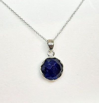 Sapphire Round Scallop Edge Pendant