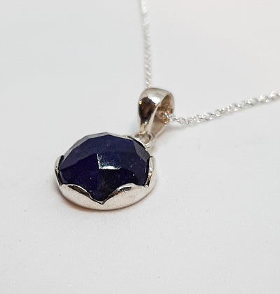 Sapphire Round Scallop Edge Pendant