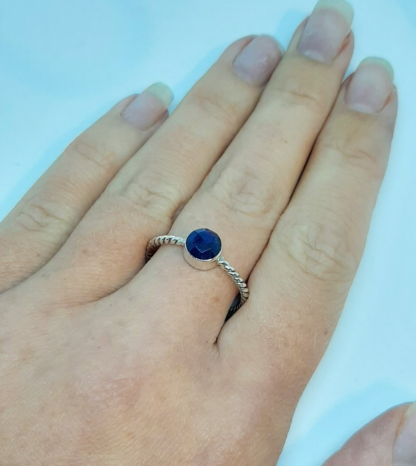 Sapphire Round Stone Twisted Rope Ring