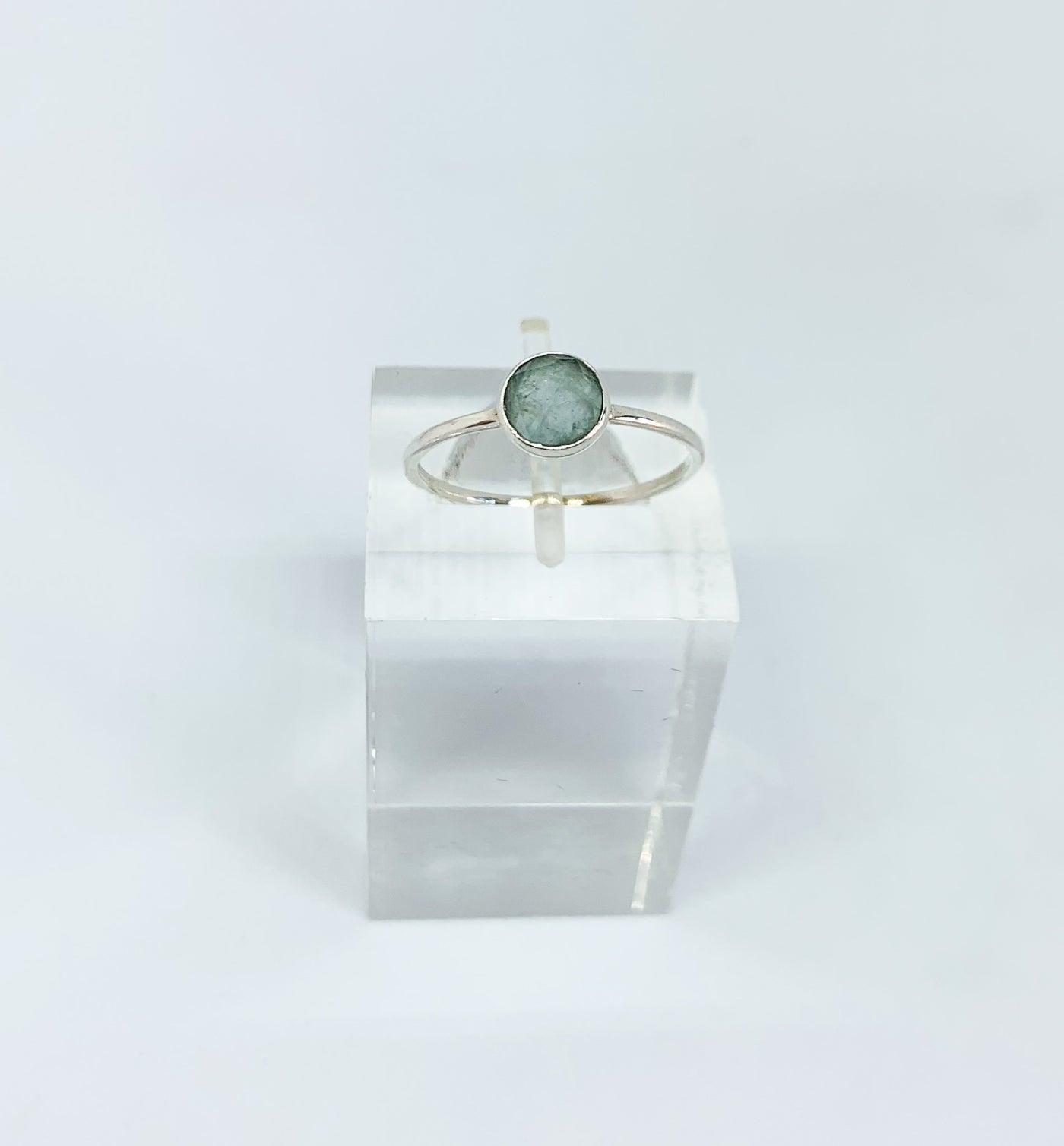 Dainty Facetted Aquamarine Ring