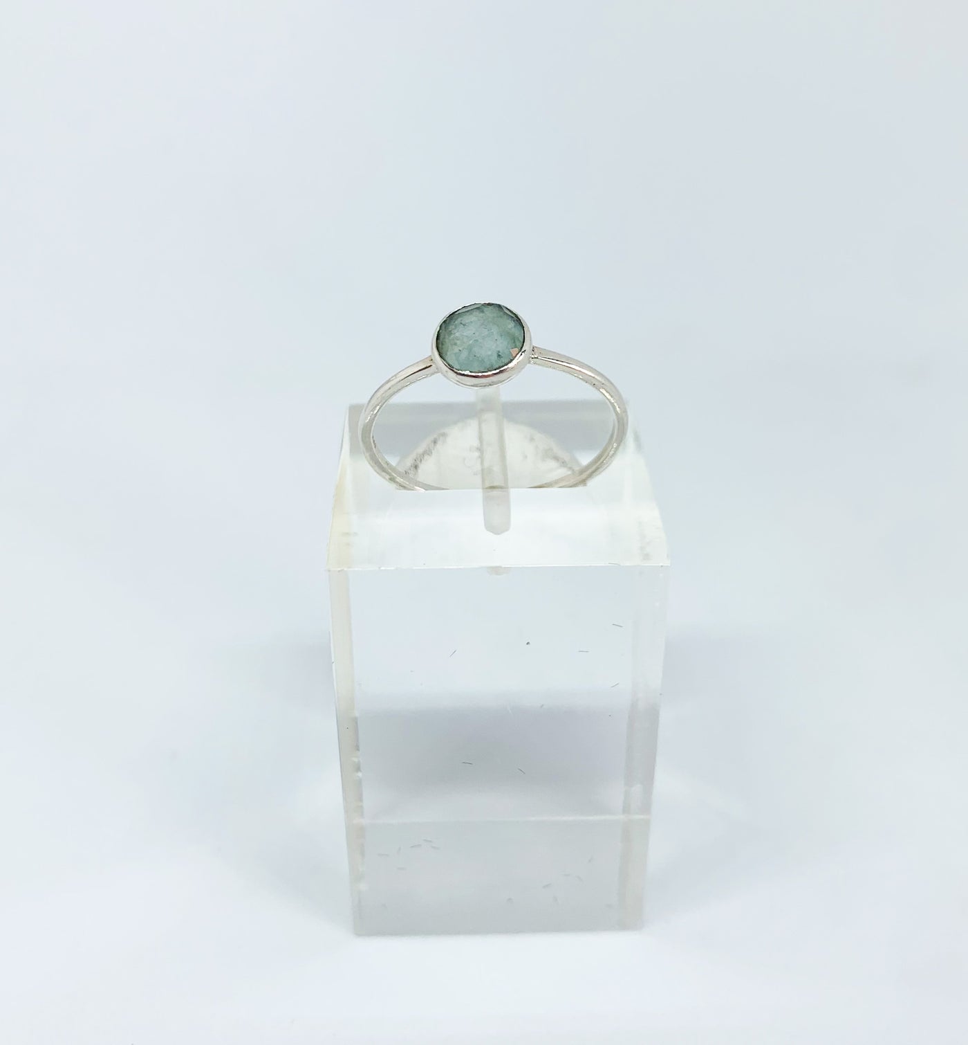 Dainty Facetted Aquamarine Ring