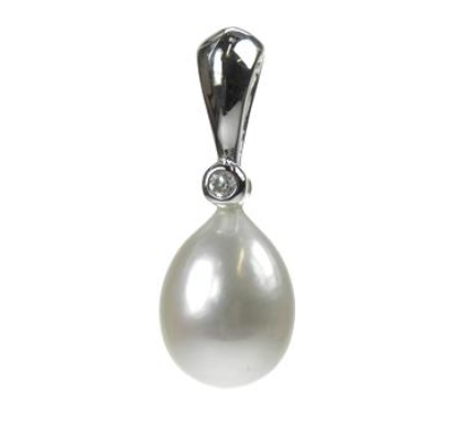 Oval Pearl Crystal Pendant