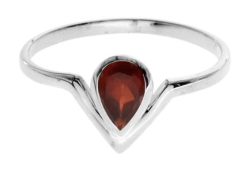 Garnet V Ring