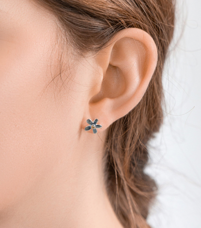 Banyan Daisy Stud Earrings